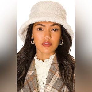 NWOT White Sherpa Bucket Hat